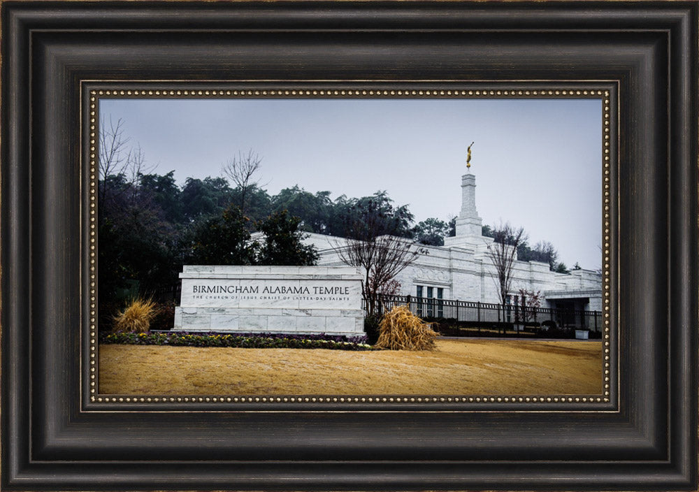 Birmingham Temple - Golden Sign