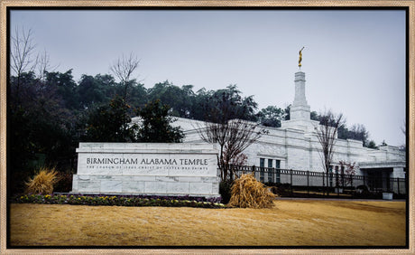 Birmingham Temple - Golden Sign